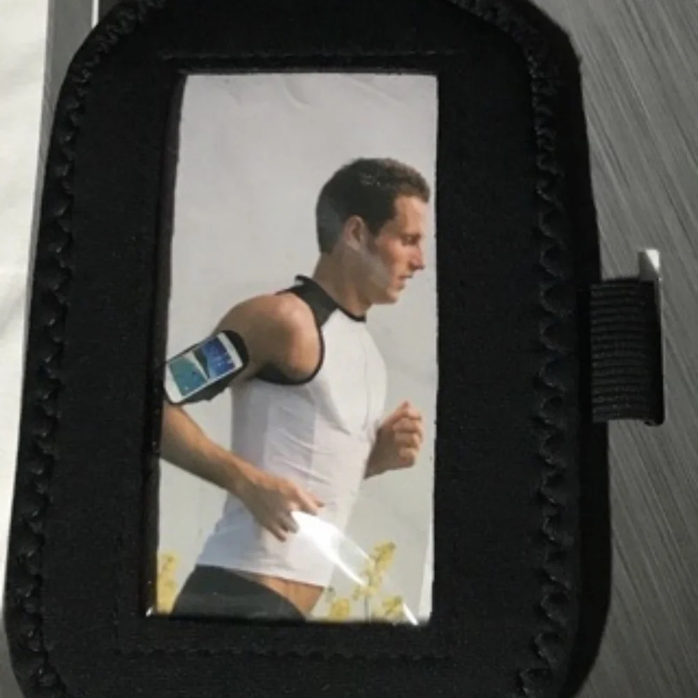 iPhone Adjustable Sports Armband Case Hook & Latch